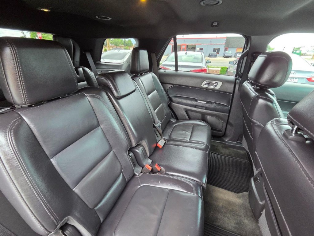 2014 Ford Explorer Image 18