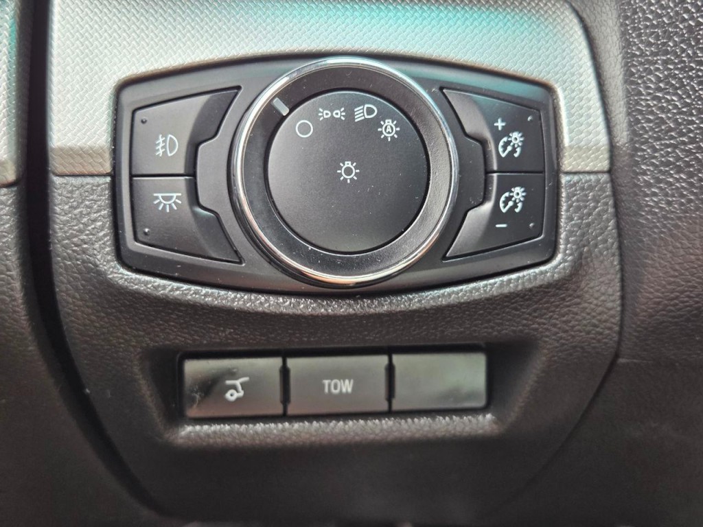 2014 Ford Explorer Image 28
