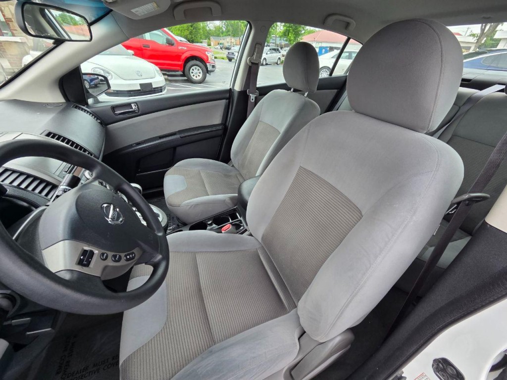 2012 Nissan Sentra Image 12