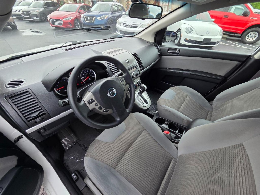 2012 Nissan Sentra Image 13