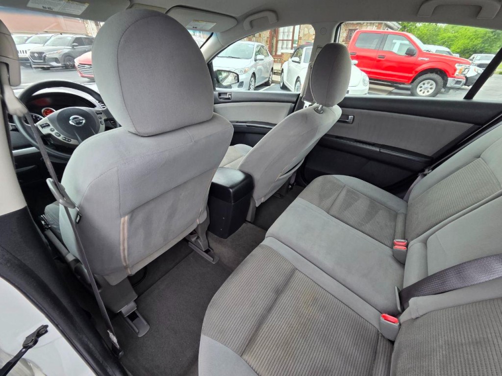 2012 Nissan Sentra Image 14