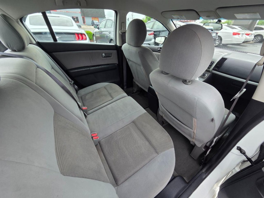 2012 Nissan Sentra Image 16