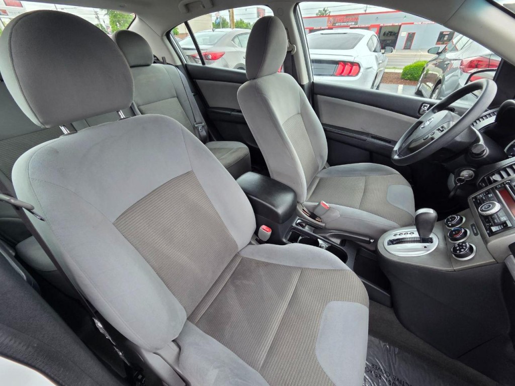2012 Nissan Sentra Image 19