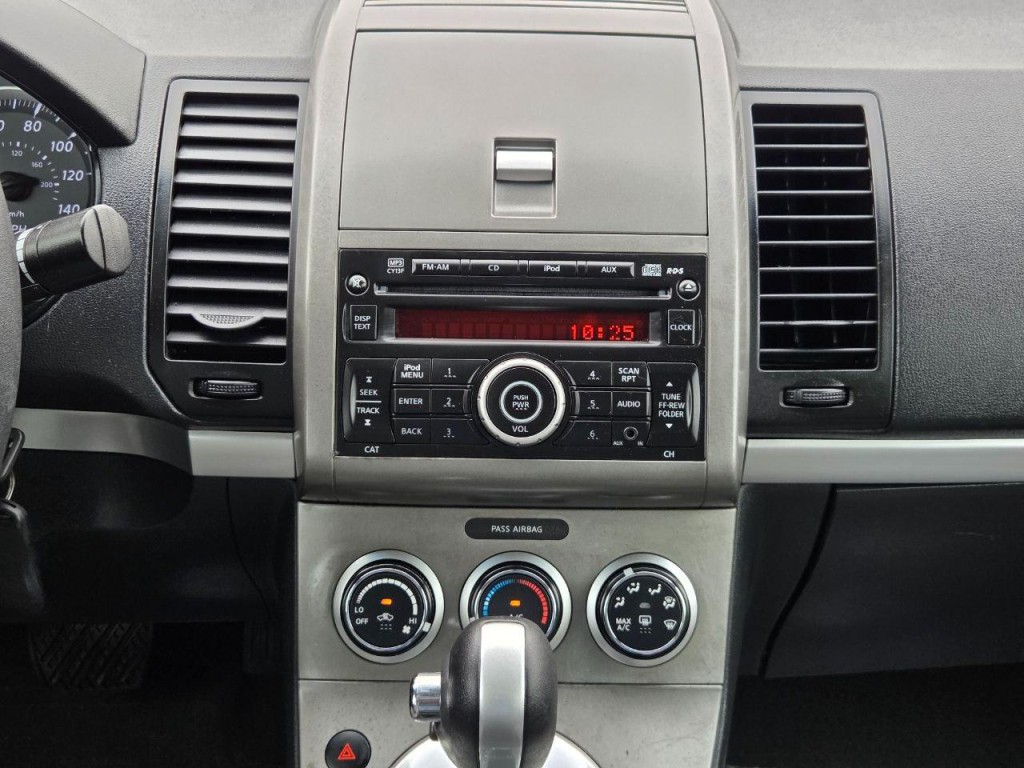 2012 Nissan Sentra Image 21