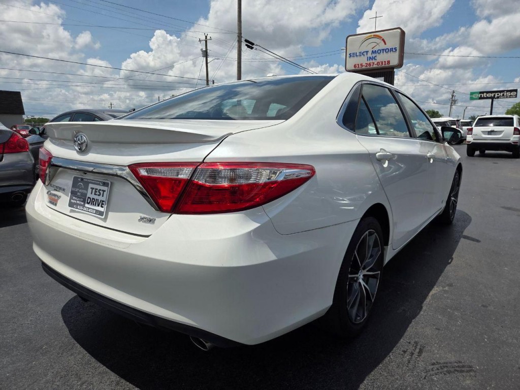 2016 Toyota Camry Image 5