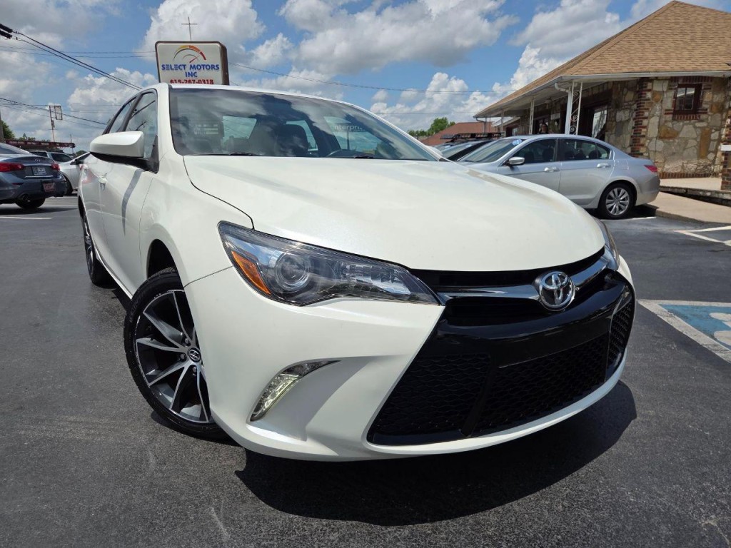 2016 Toyota Camry Image 7