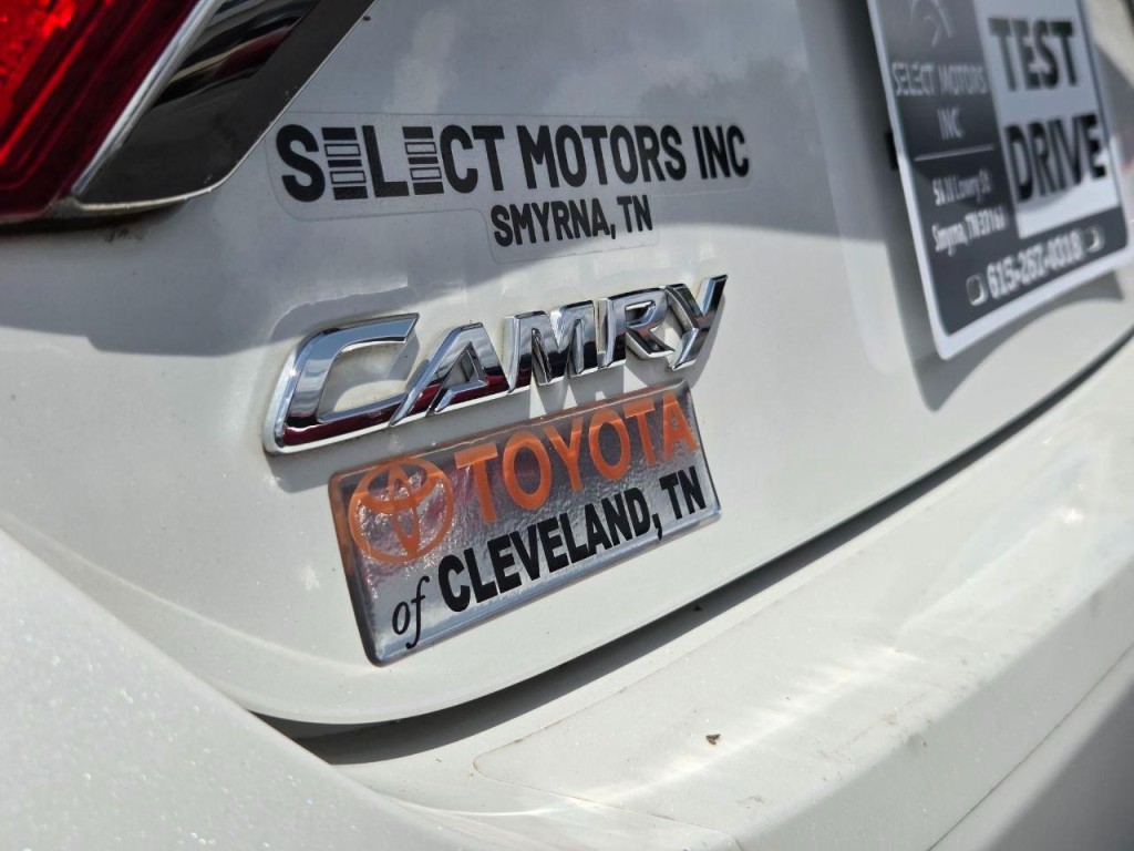 2016 Toyota Camry Image 9