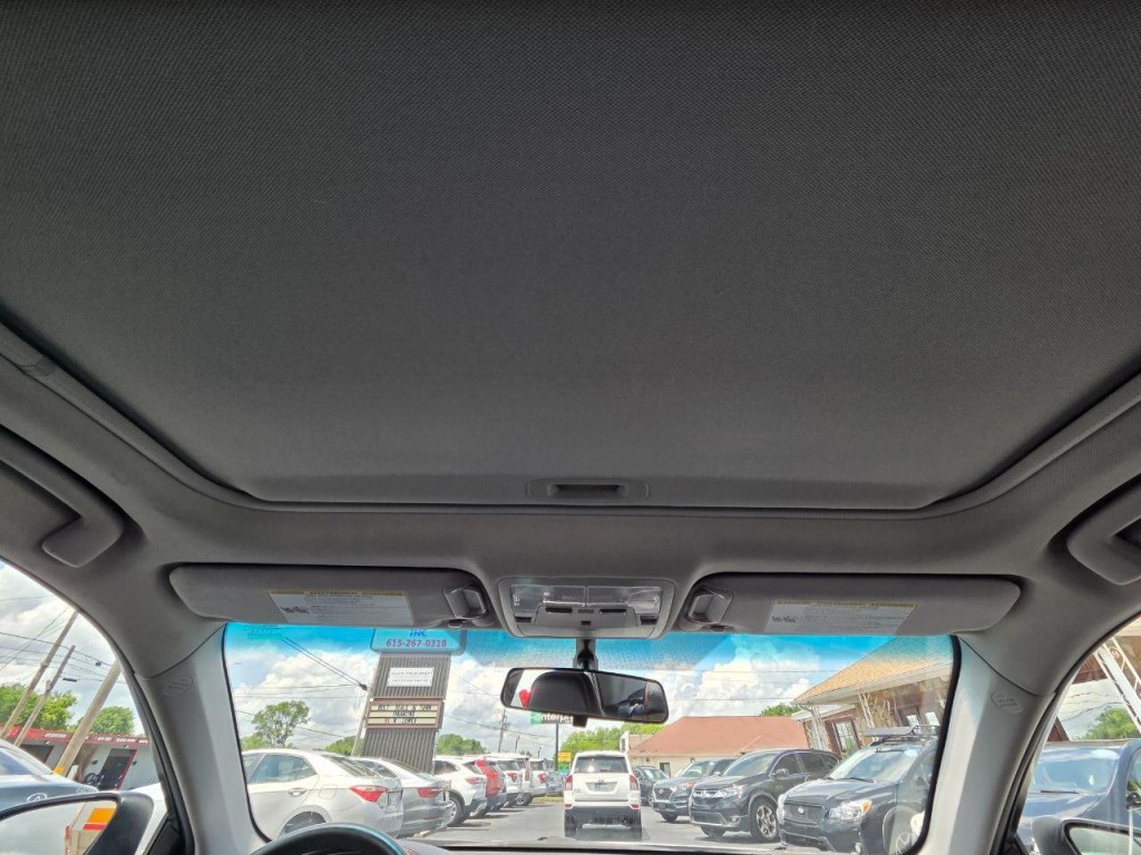 2016 Toyota Camry Image 26