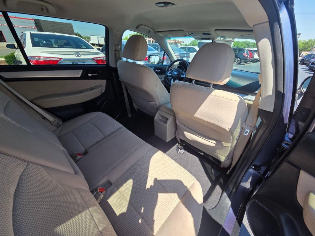 2017 Subaru Outback Image 16