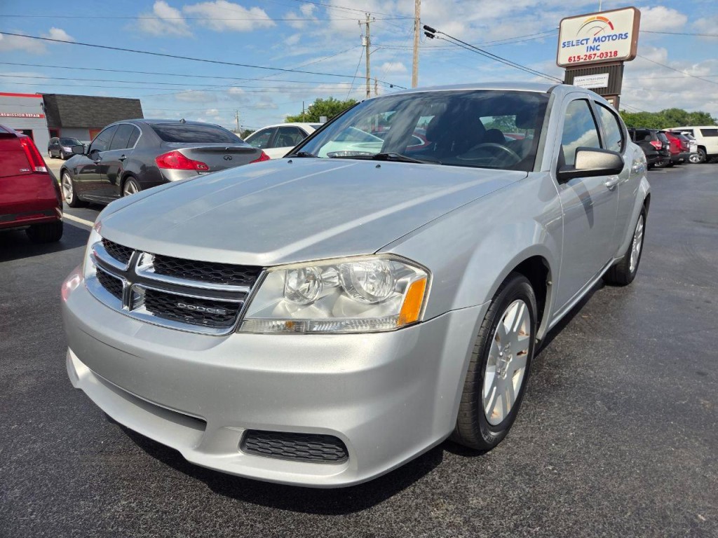 2012 Dodge Avenger Image 2