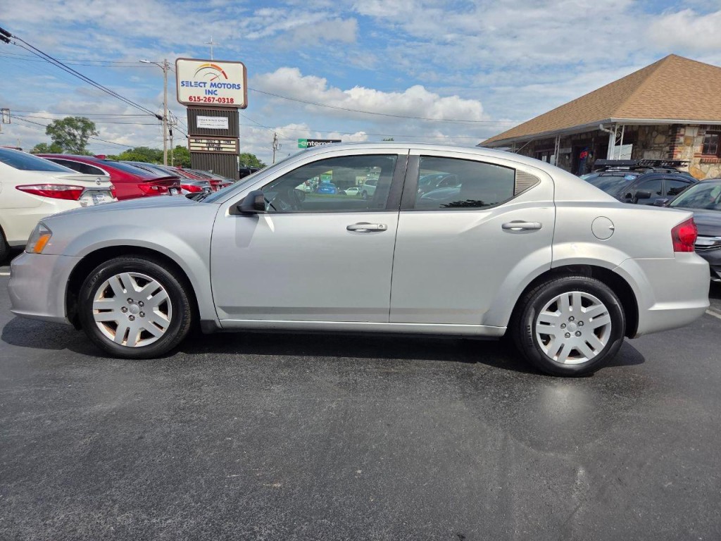 2012 Dodge Avenger Image 3