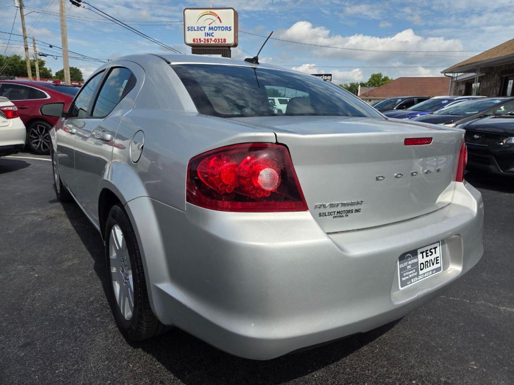 2012 Dodge Avenger Image 4