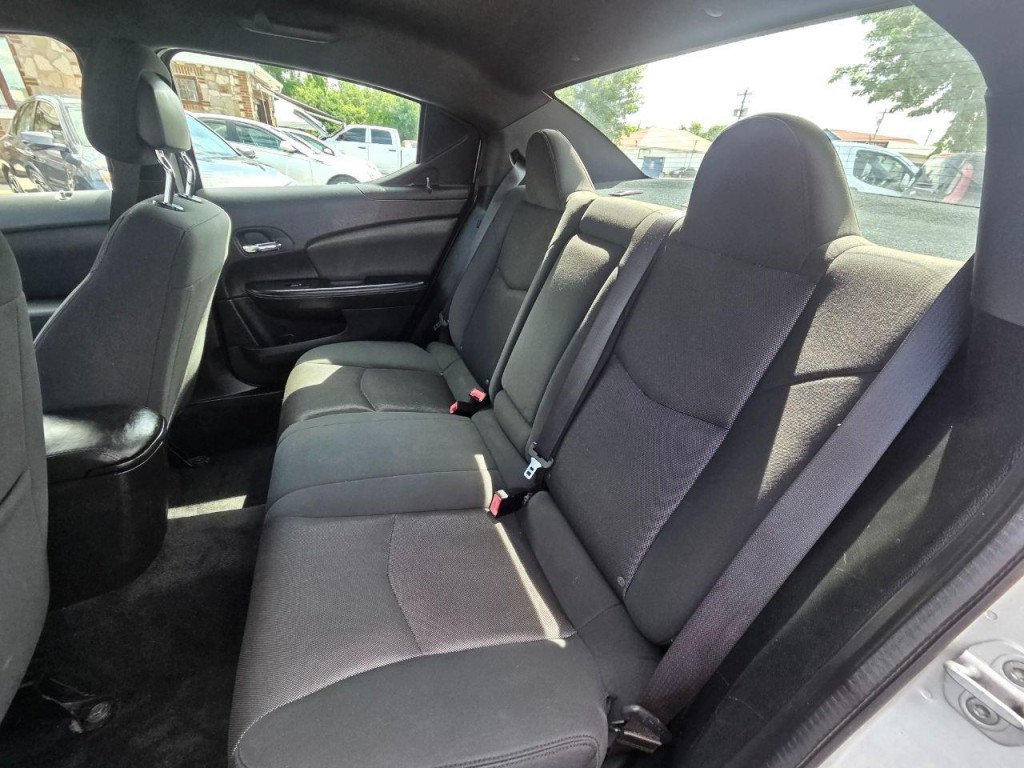 2012 Dodge Avenger Image 12