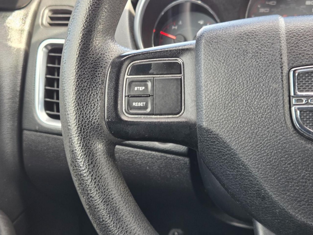 2012 Dodge Avenger Image 19