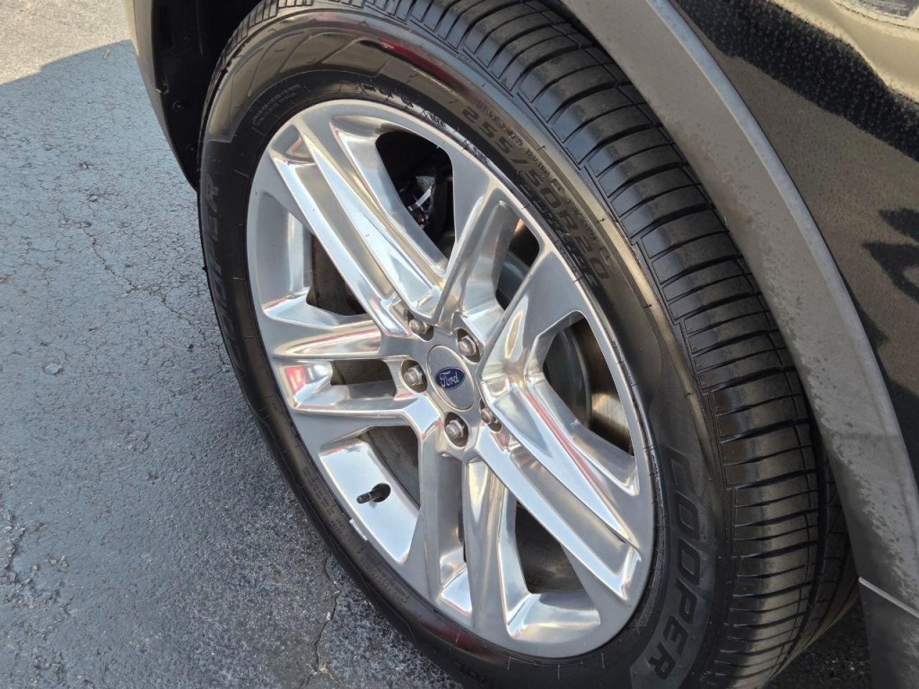 2016 Ford Explorer Image 13