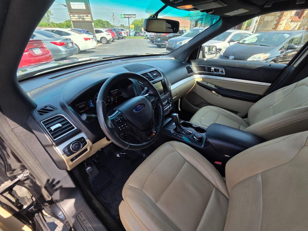 2016 Ford Explorer Image 14