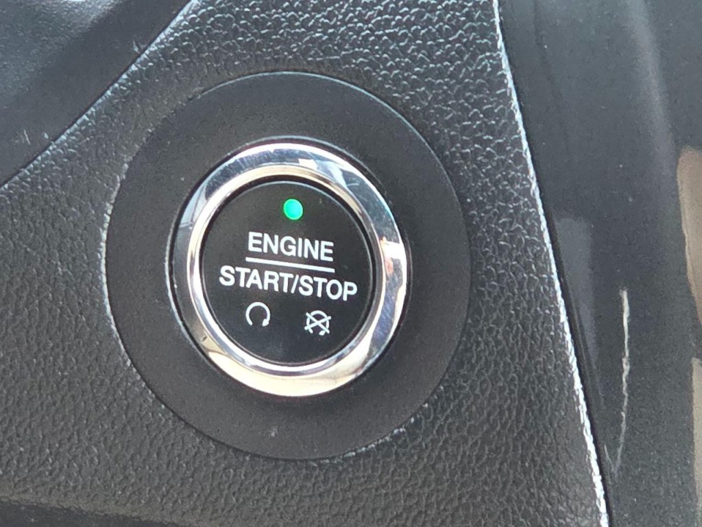2016 Ford Explorer Image 27