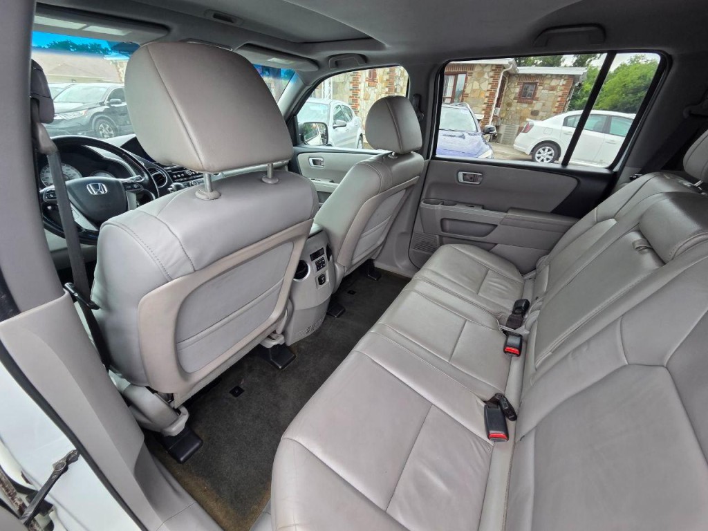 2015 Honda Pilot Image 13