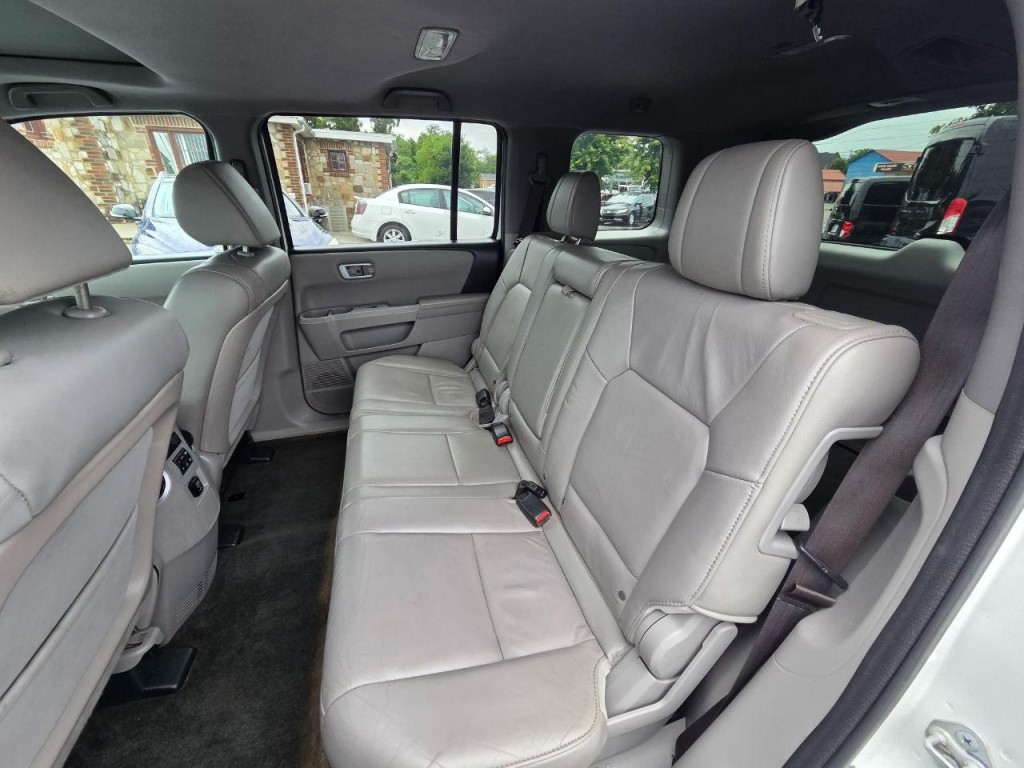 2015 Honda Pilot Image 14