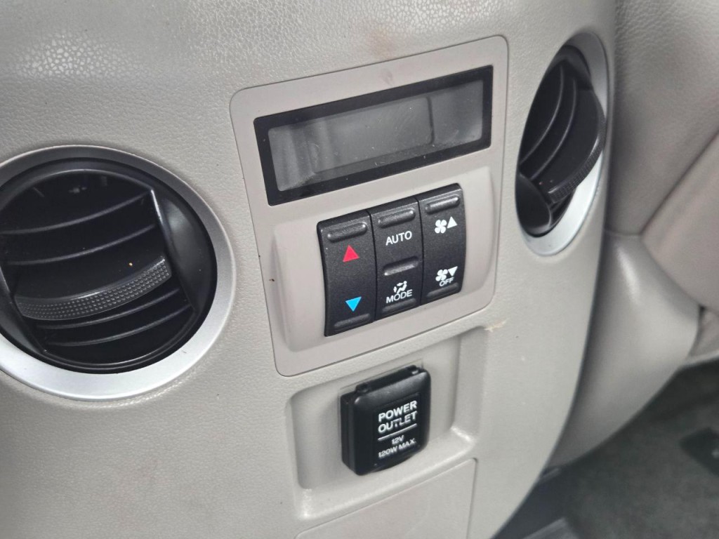 2015 Honda Pilot Image 28