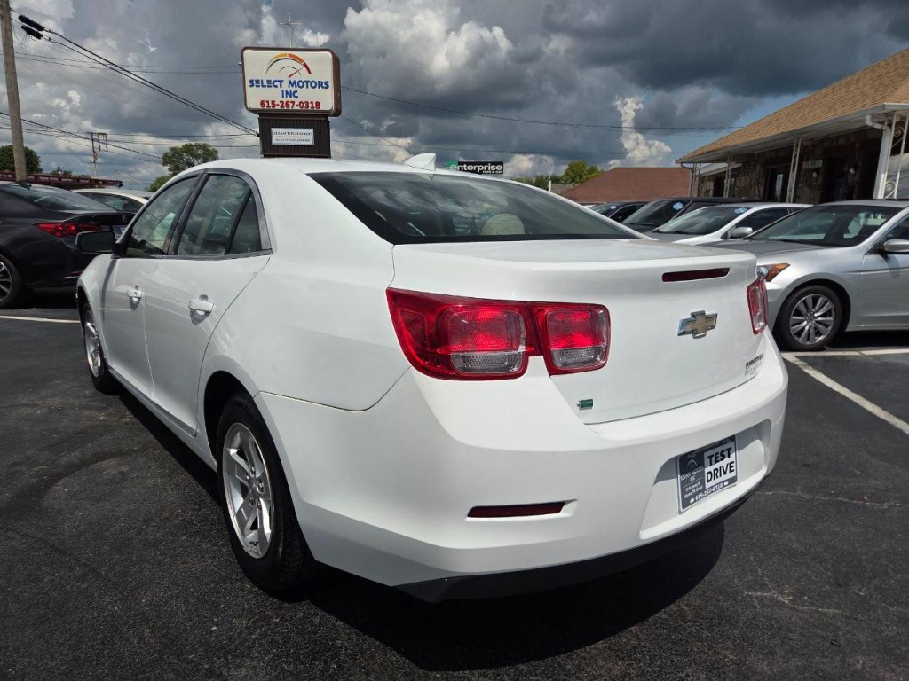 2015 Chevrolet Malibu Image 4