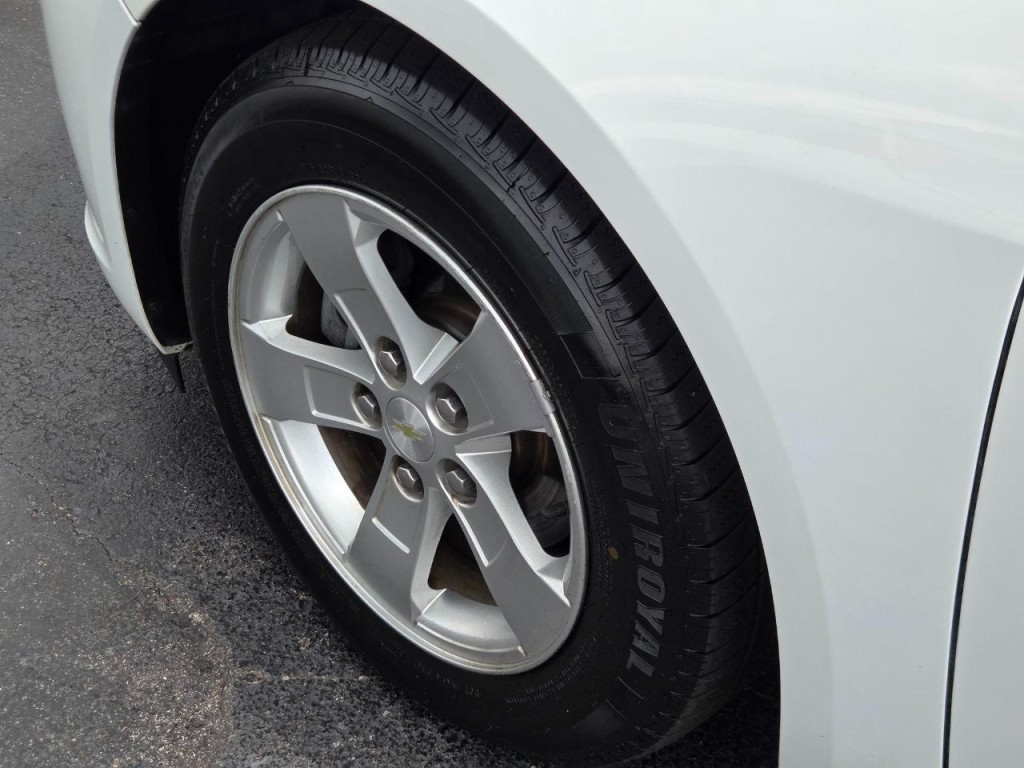 2015 Chevrolet Malibu Image 11
