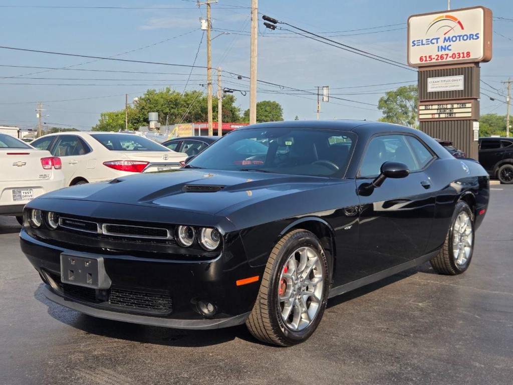 2017 Dodge Challenger Image 2