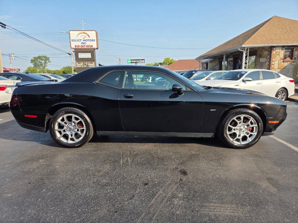 2017 Dodge Challenger Image 6