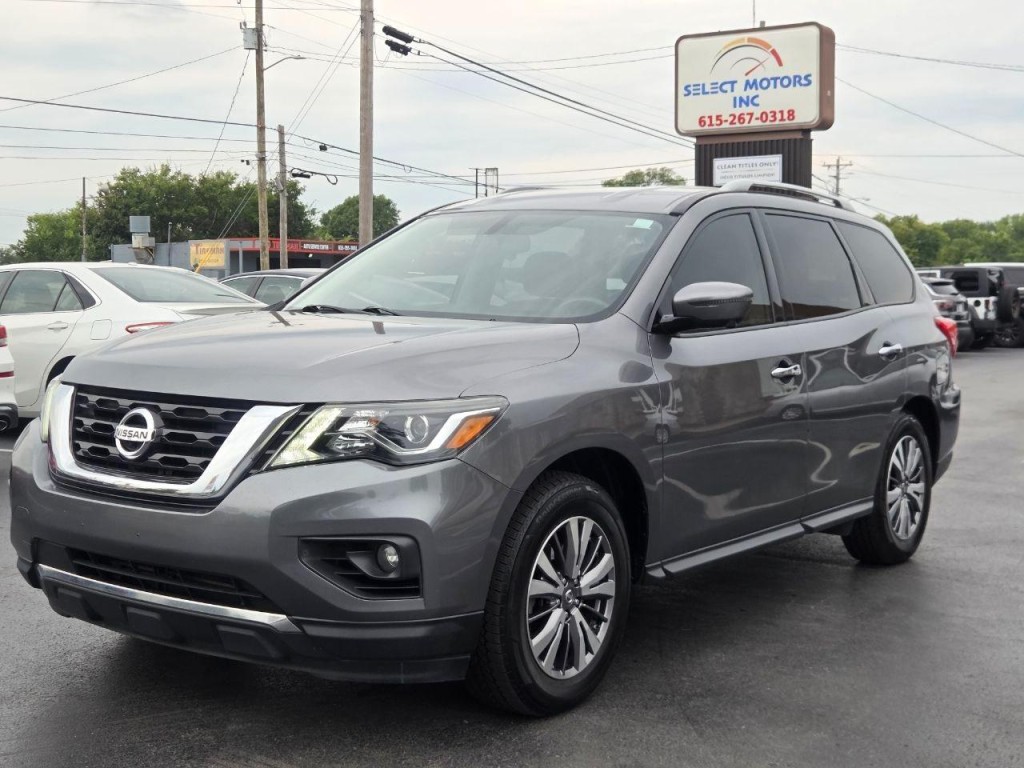 2018 Nissan Pathfinder Image 2