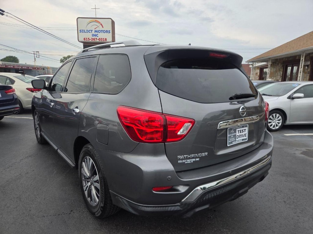 2018 Nissan Pathfinder Image 4