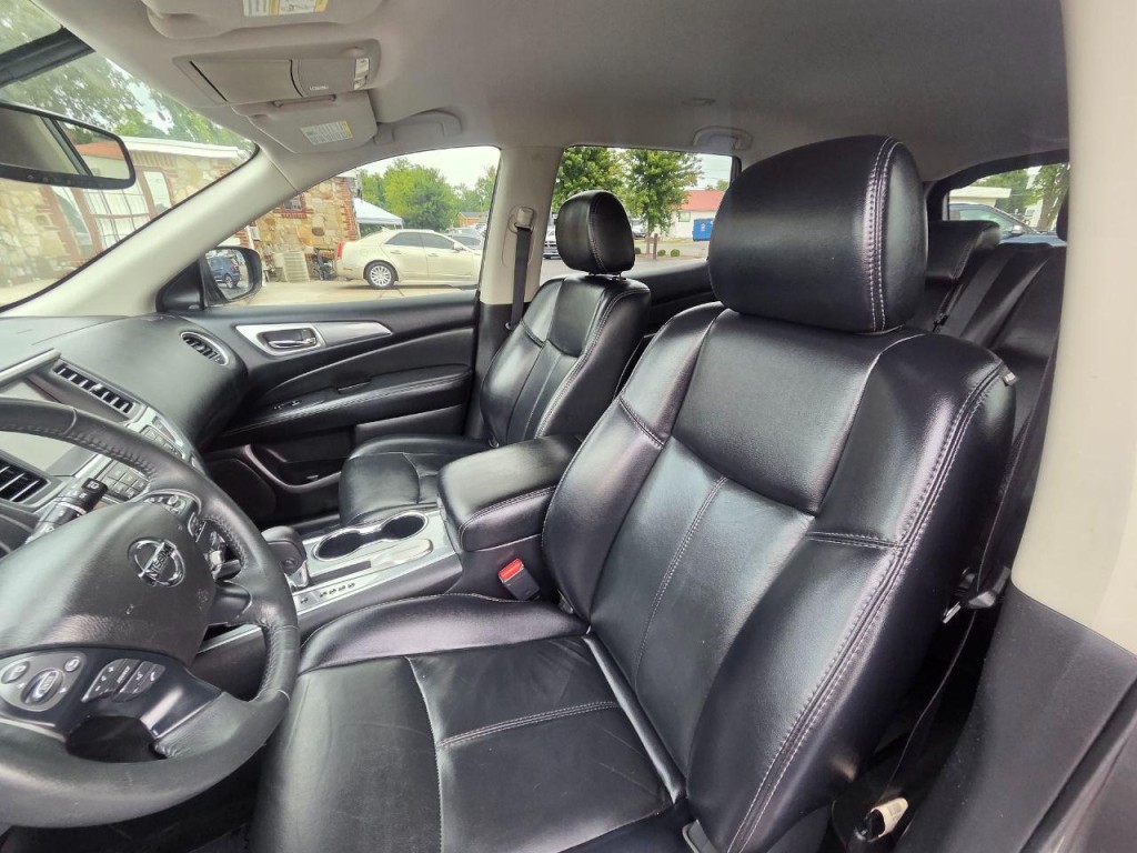 2018 Nissan Pathfinder Image 12