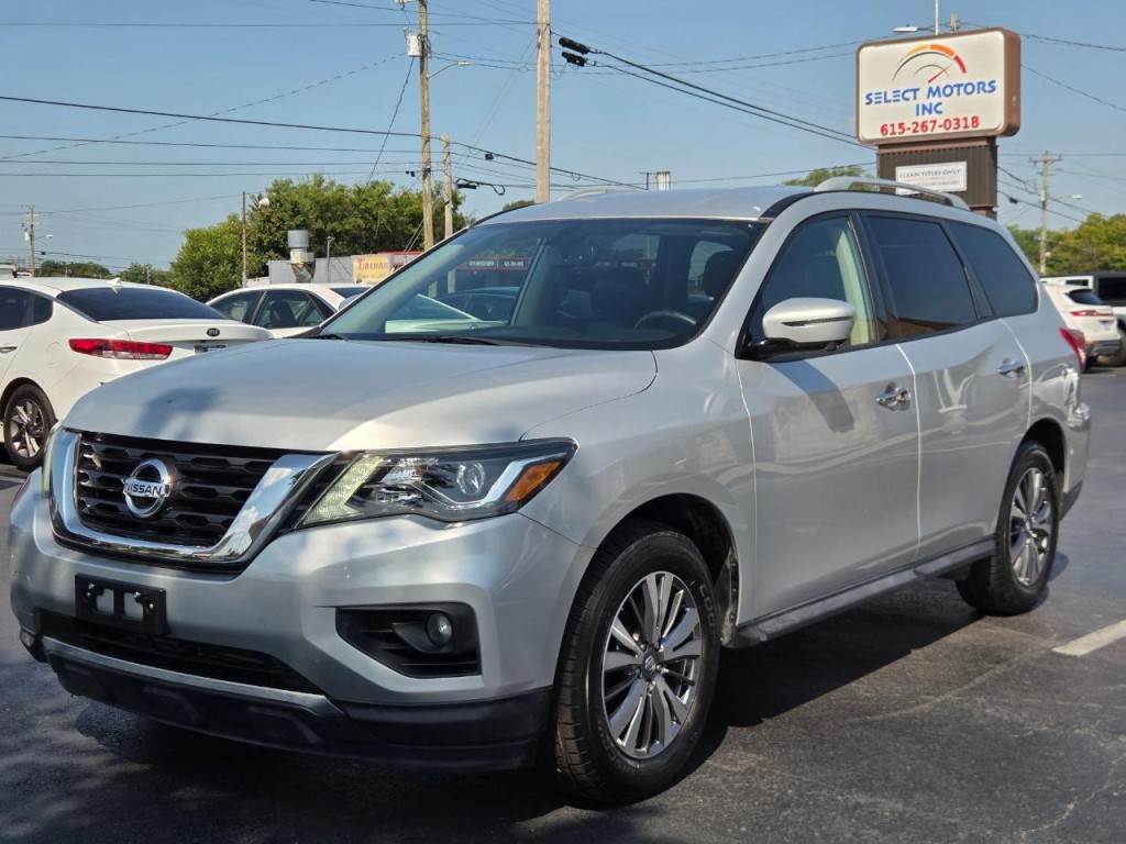 2019 Nissan Pathfinder Image 2