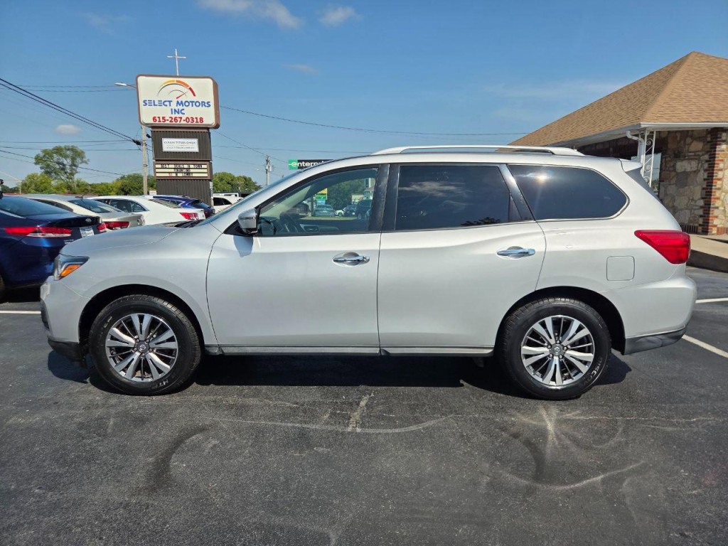 2019 Nissan Pathfinder Image 3