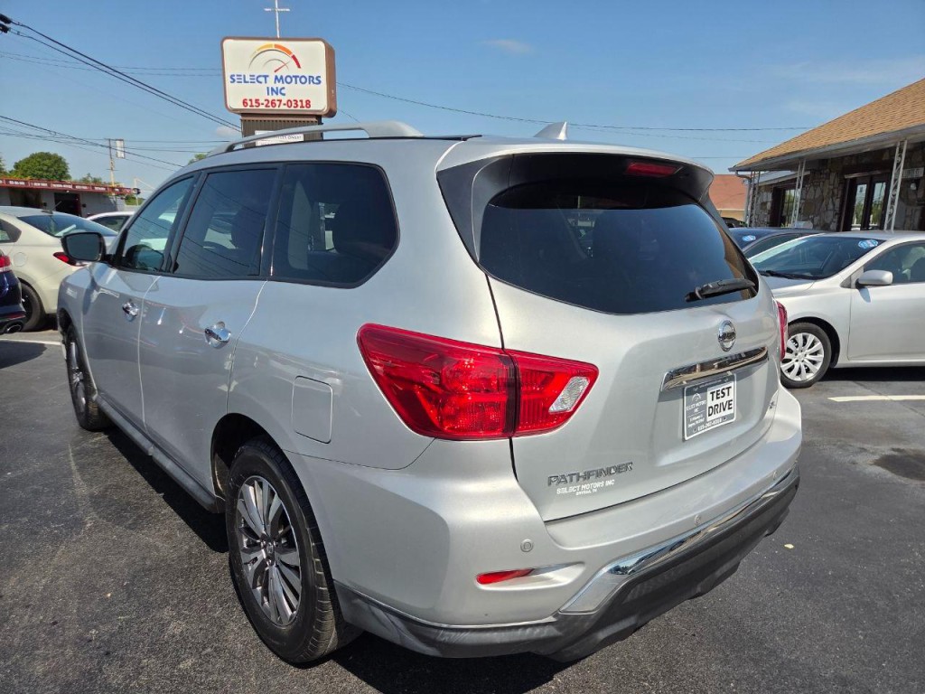 2019 Nissan Pathfinder Image 4