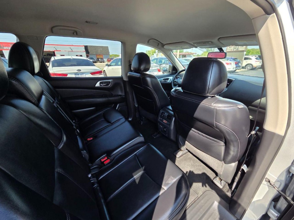 2019 Nissan Pathfinder Image 15