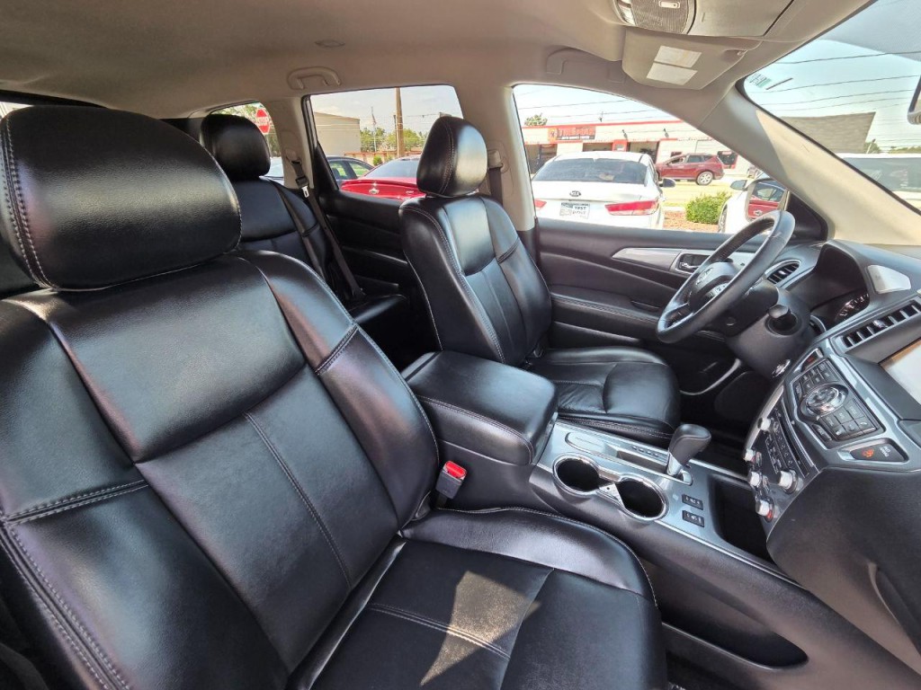 2019 Nissan Pathfinder Image 19