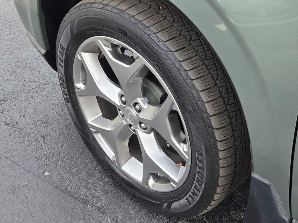 2015 Subaru Forester Image 11