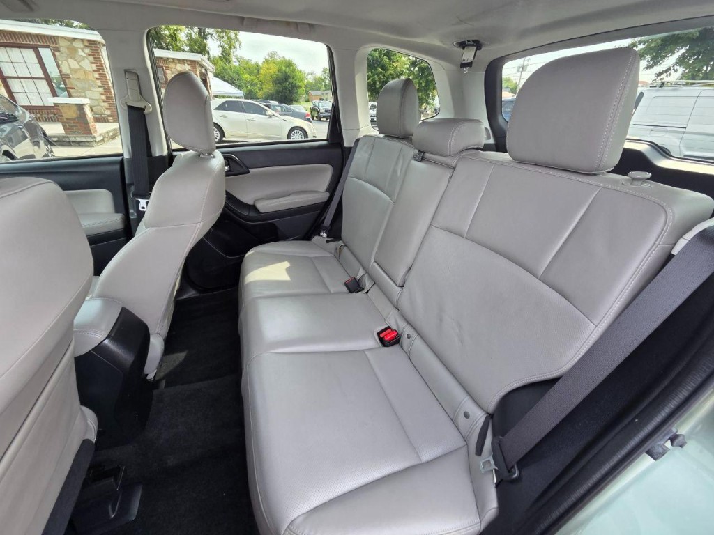 2015 Subaru Forester Image 15