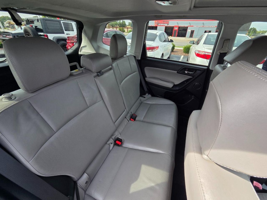 2015 Subaru Forester Image 17