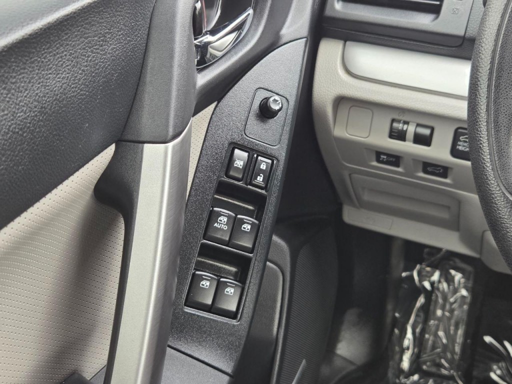 2015 Subaru Forester Image 32