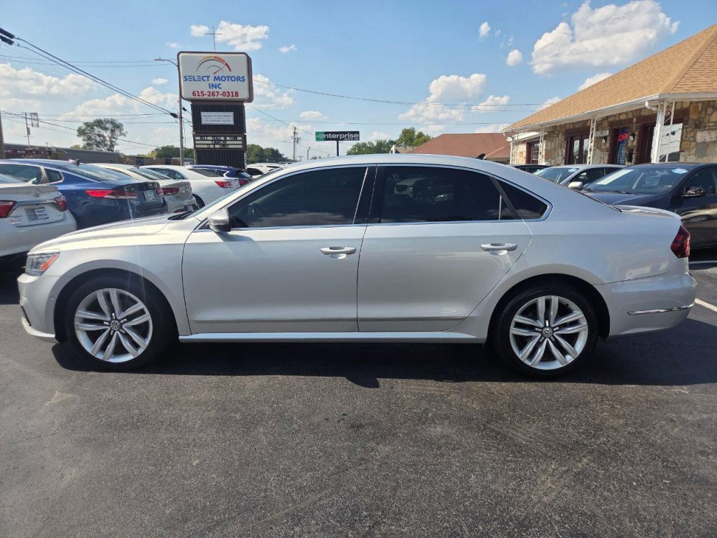 2017 Volkswagen Passat Image 3