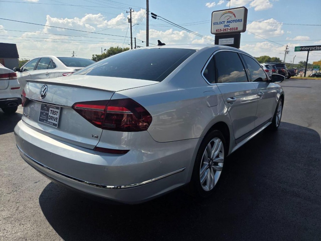 2017 Volkswagen Passat Image 5