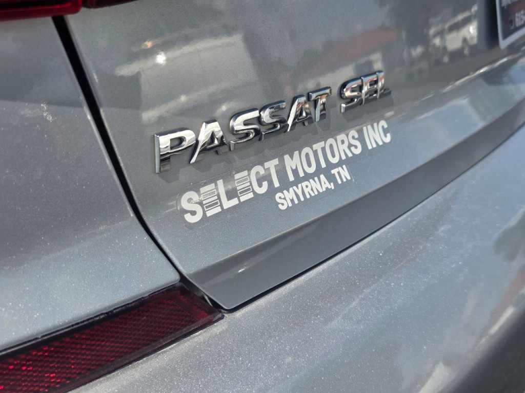 2017 Volkswagen Passat Image 9