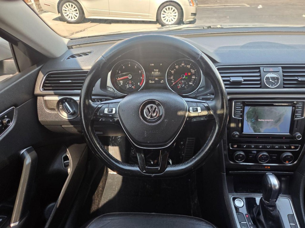2017 Volkswagen Passat Image 26