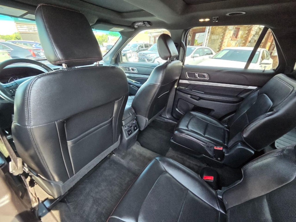2018 Ford Explorer Image 15