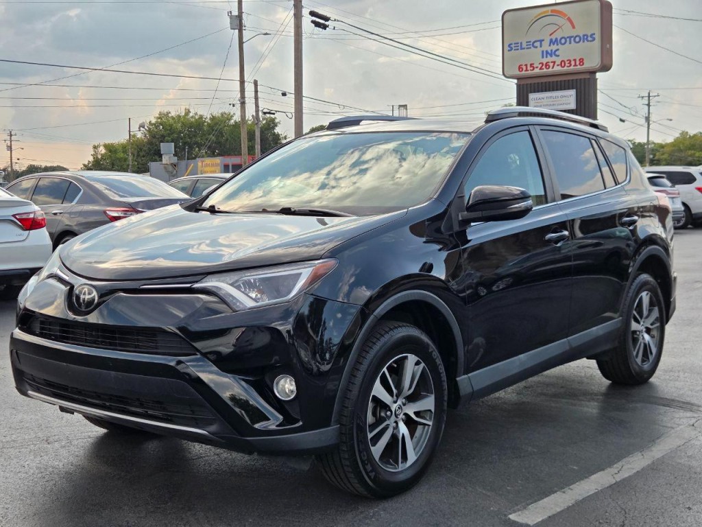 2017 Toyota Rav4 Image 2