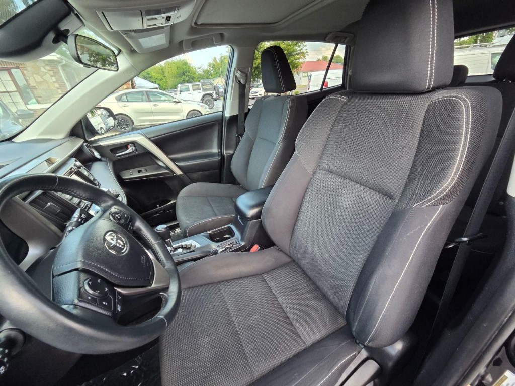 2017 Toyota Rav4 Image 13