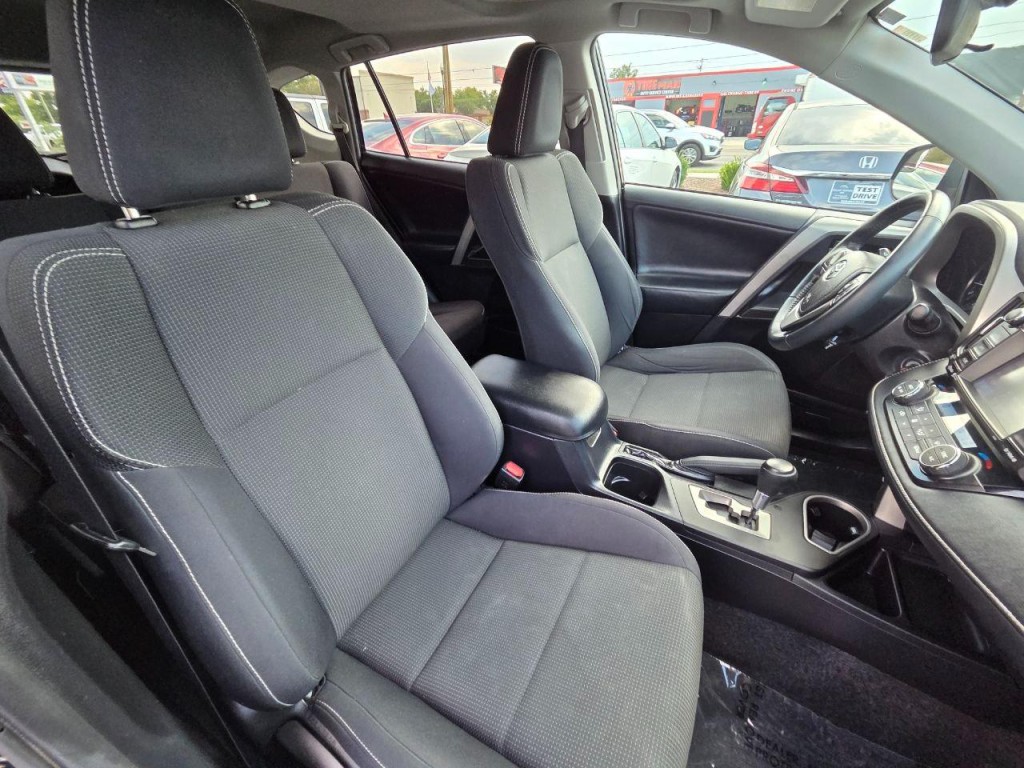 2017 Toyota Rav4 Image 20