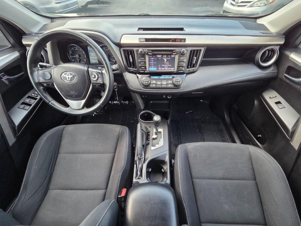 2017 Toyota Rav4 Image 21