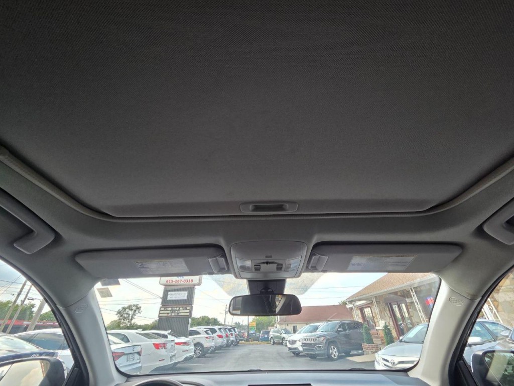 2017 Toyota Rav4 Image 24